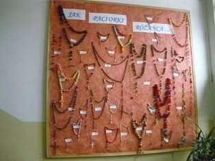 „Jak paciorki różańca”